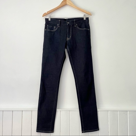 Uniqlo Dark Wash Skinny Fit Jeans Size 30 - Picture 1 of 12